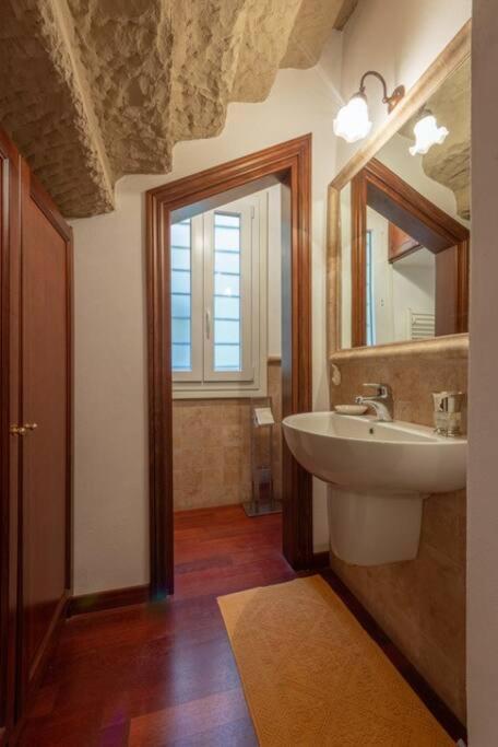 Elegant Ramaglianti Flat -Santo Spirito District Διαμέρισμα Φλωρεντία Εξωτερικό φωτογραφία